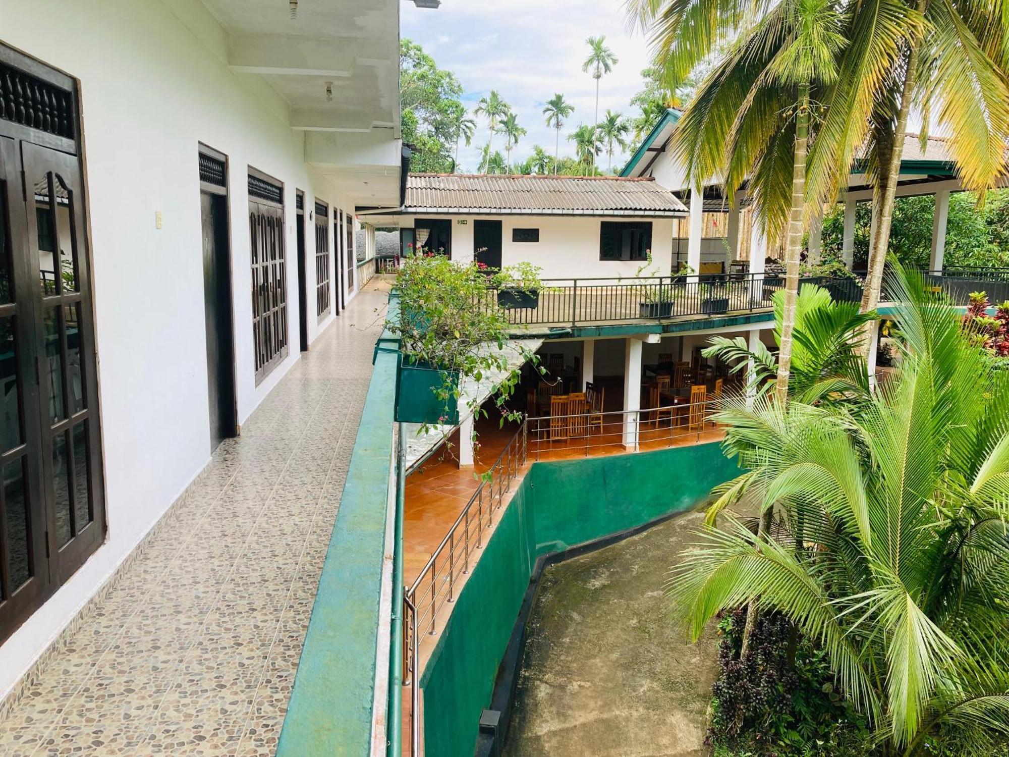 Rainforest Lodge, Deniyaya Dış mekan fotoğraf
